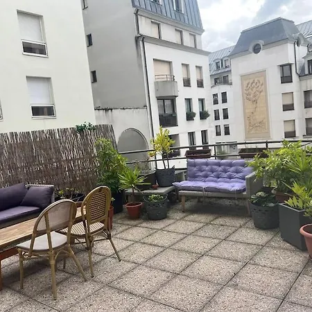 Cosy With Terrace Párizs